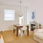 Design Loft In The Heart Of -bright For 4 *
