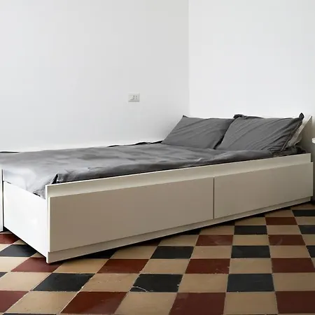 Design Loft In The Heart Of -bright For 4 * Olbia