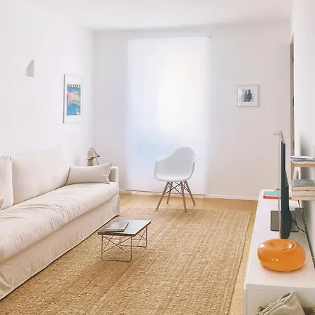 Design Loft In The Heart Of -bright For 4 Apartment Olbia