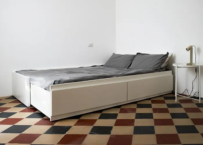 Design Loft In The Heart Of -bright For 4 * Olbia