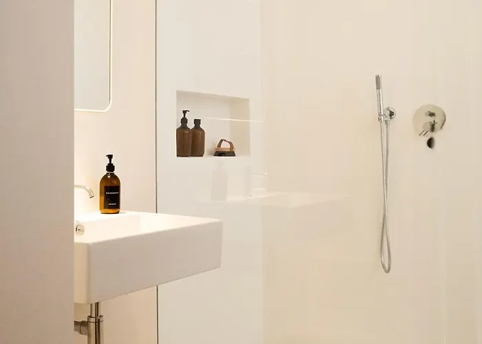 Design Loft In The Heart Of -bright For 4 *